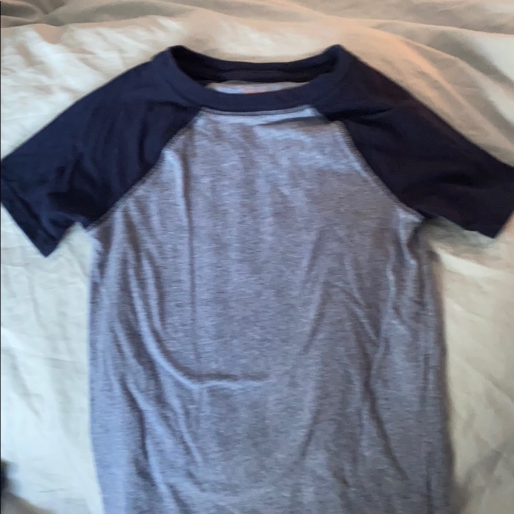 5T blue color block t